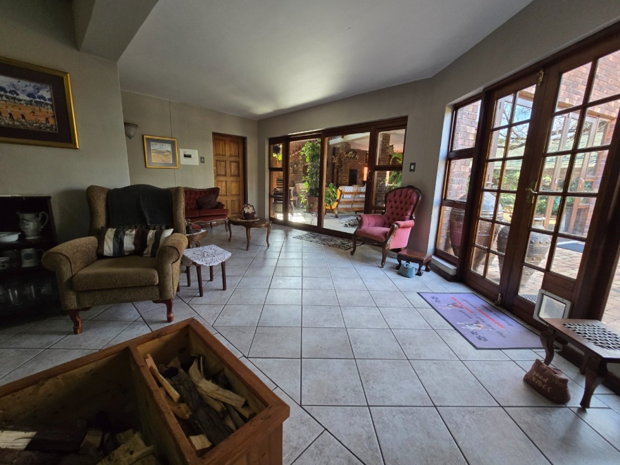 8 Bedroom Property for Sale in Grimbeeck Park North West